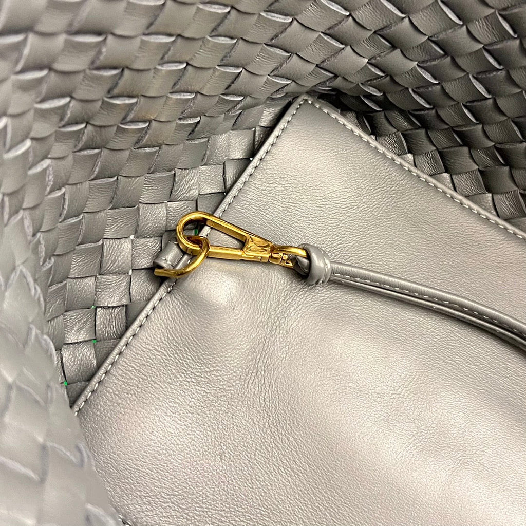 BOTTEGA VENETA SMALL CABAT 32 IN SMOKE GRAY LAMBSKIN