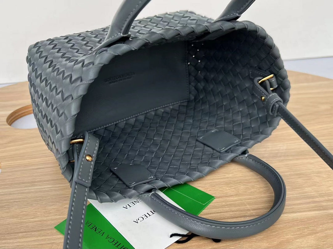 BOTTEGA VENETA MINI CABAT 20 IN ONYX BLACK LAMBSKIN