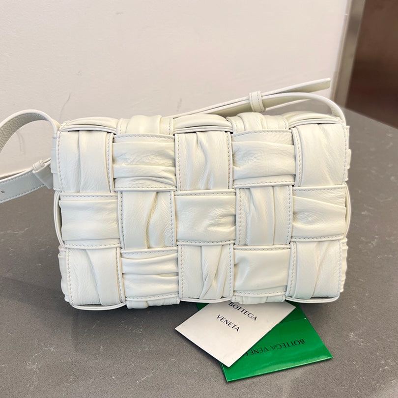 BOTTEGA VENETA CASSETTE 28 IN WHITE SOFT LAMBSKIN