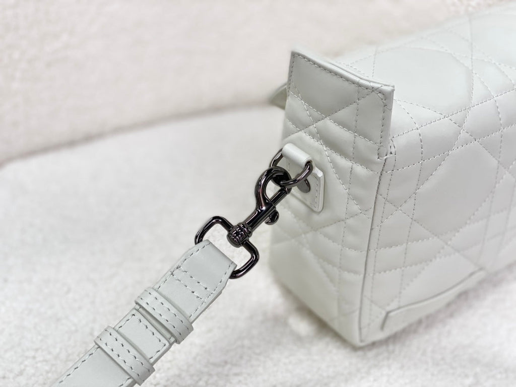 DIOR SMALL CAMP BAG 23 IN WHITE CALFSKIN
