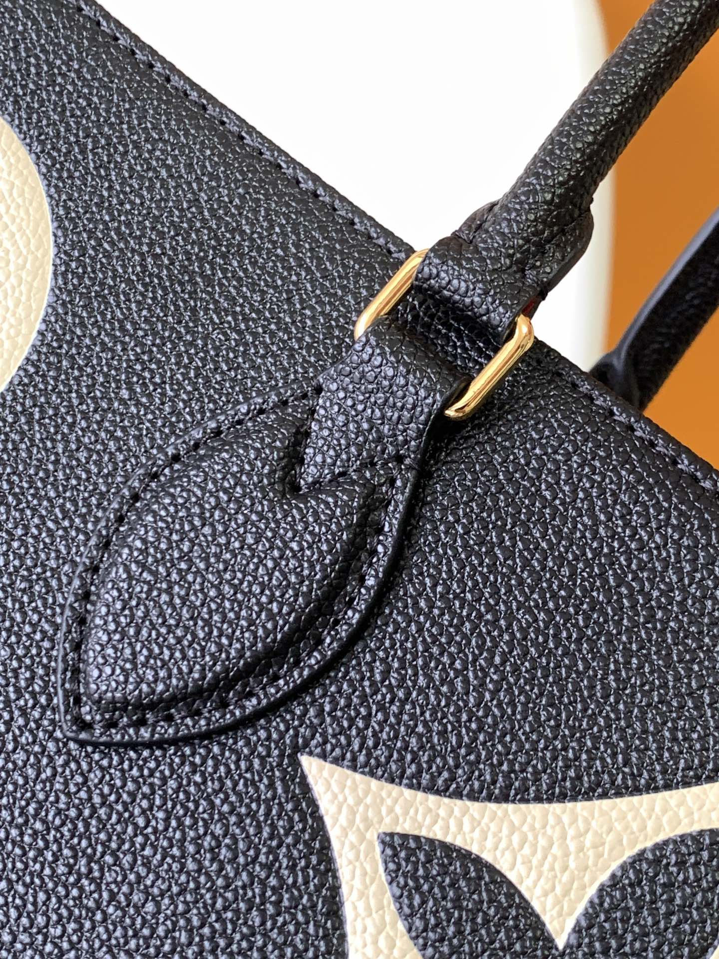 LOUIS VUITTON ONTHEGO GM 41 BLACK CREAM