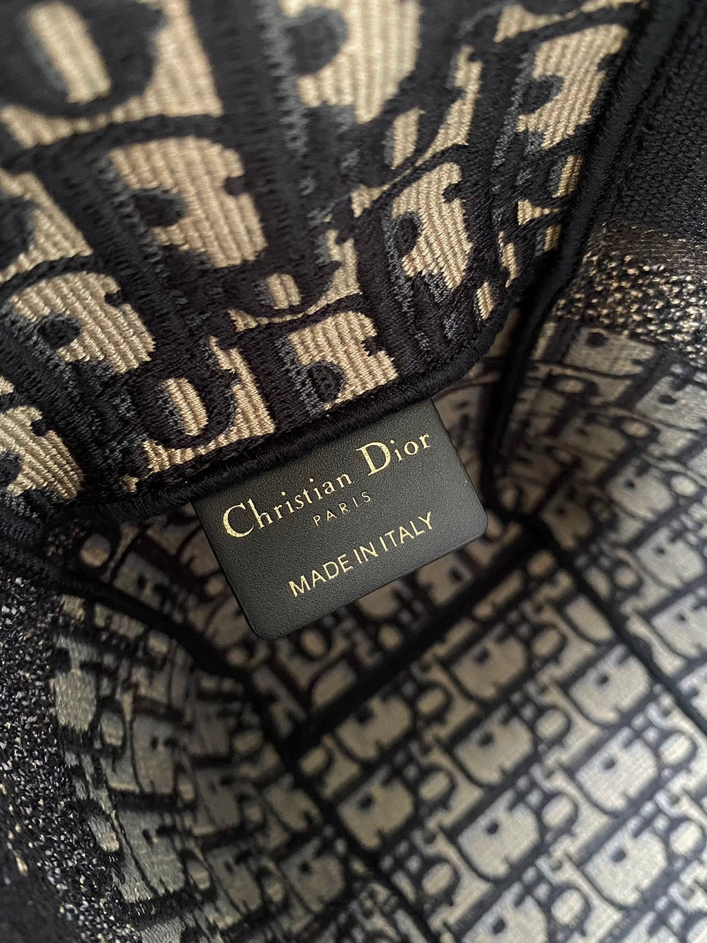 DIOR MEDIUM CAMP BAG 28 OBLIQUE BLUE EMBROIDERY