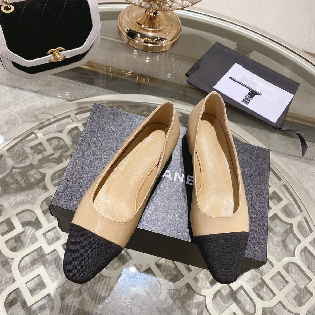 CHANEL pump 2.5 beige black lambskin