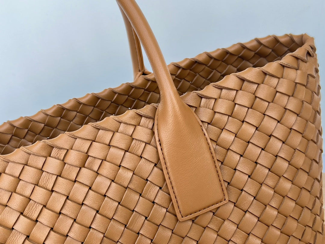 BOTTEGA VENETA SMALL CABAT 32 IN BRONZE BROWN LAMBSKIN