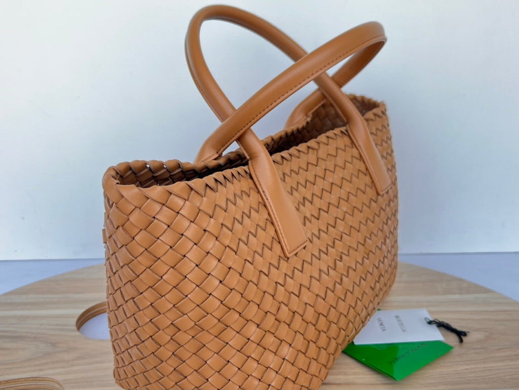 BOTTEGA VENETA SMALL CABAT 32 IN BRONZE BROWN LAMBSKIN