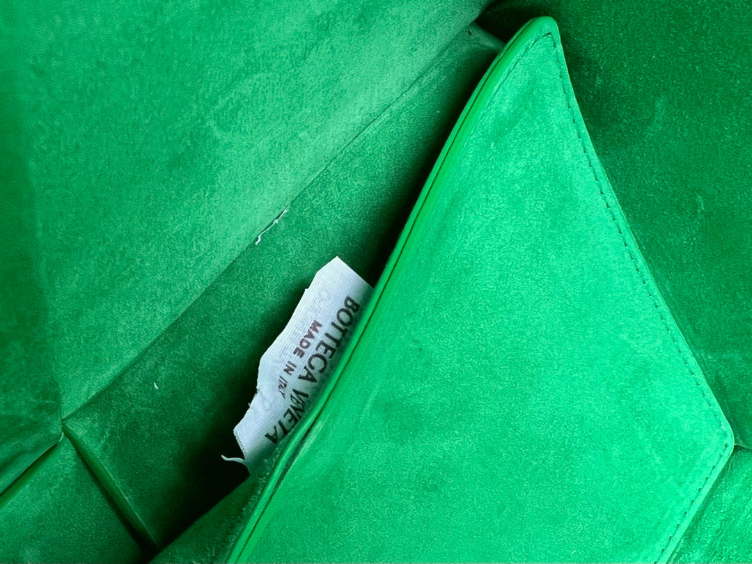BOTTEGA VENETA ARCO TOTE 36 IN MANTIS GREEN CALFSKIN