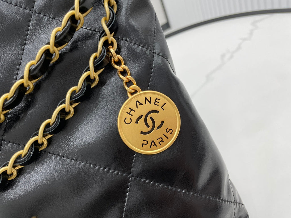 CHANEL MEDIUM 37 HANDBAG IN BLACK CALFSKIN GOLD HARDWARE