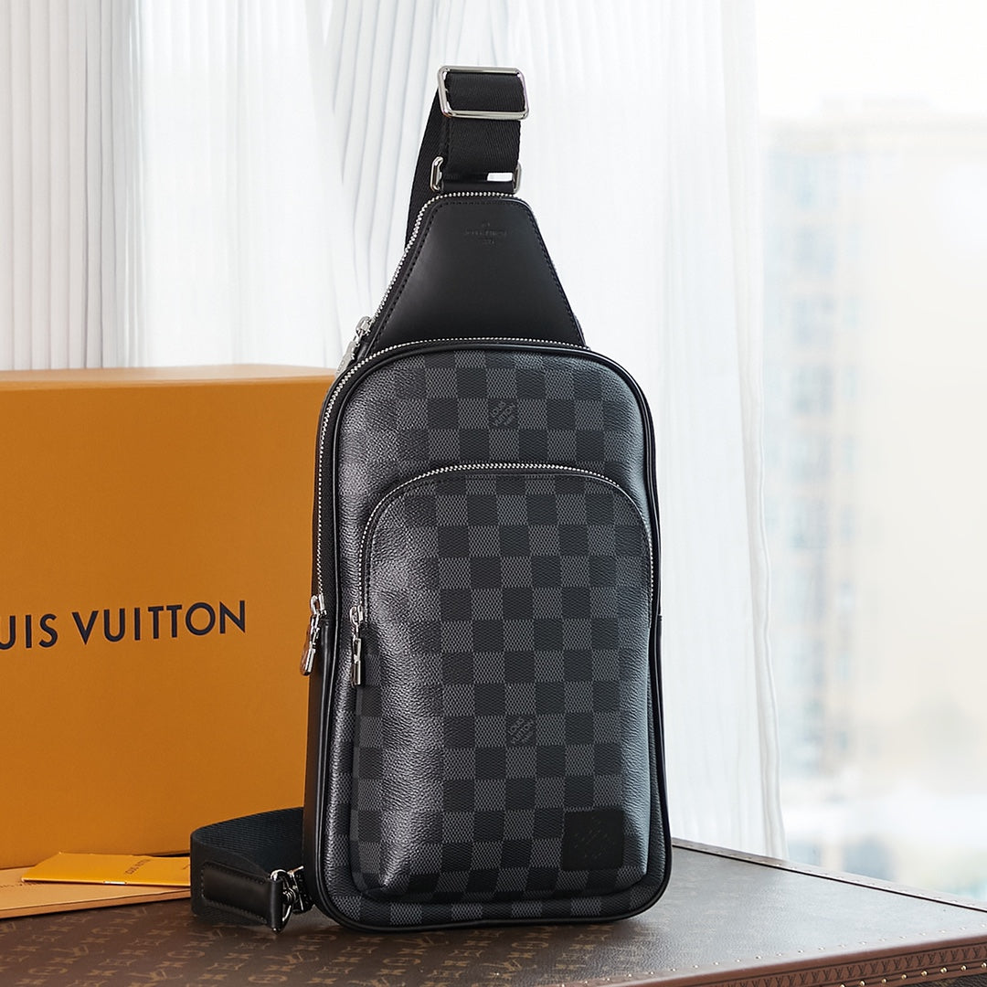 LOUIS VUITTON AVENUE SLINGBAG 31 IN BLACK DAMIER GRAPHITE CANVAS
