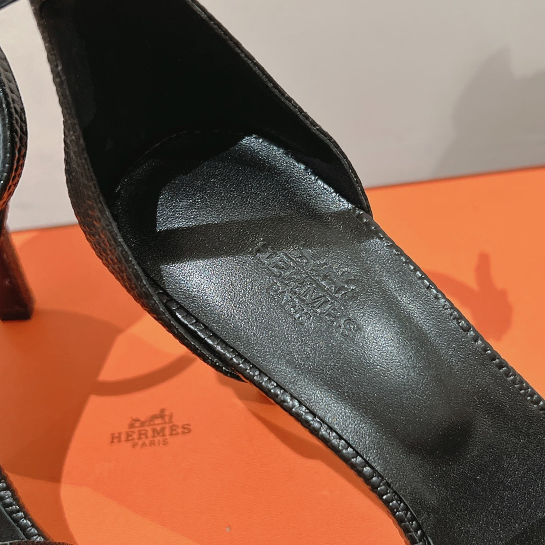 HERMES PREMIERE 105 SANDAL IN BLACK GRAINED CALFSKIN