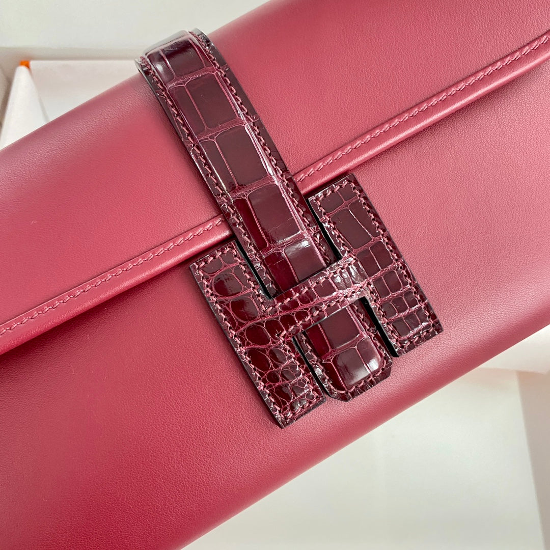 HERMES JIGE ELAN 29 CLUTCH IN CHERRY RED CALFSKIN WITH WINE RED LIZARD SKIN