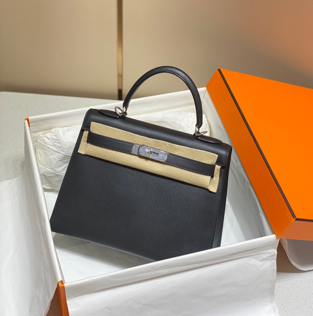 HERMES KELLY 28CM IN NOIR EPSOM CALFSKIN SILVER HARDWARE