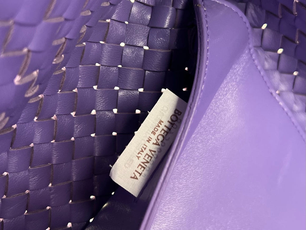 BOTTEGA VENETA LARGE CABAT 51 IN MAUVE PURPLE LAMBSKIN