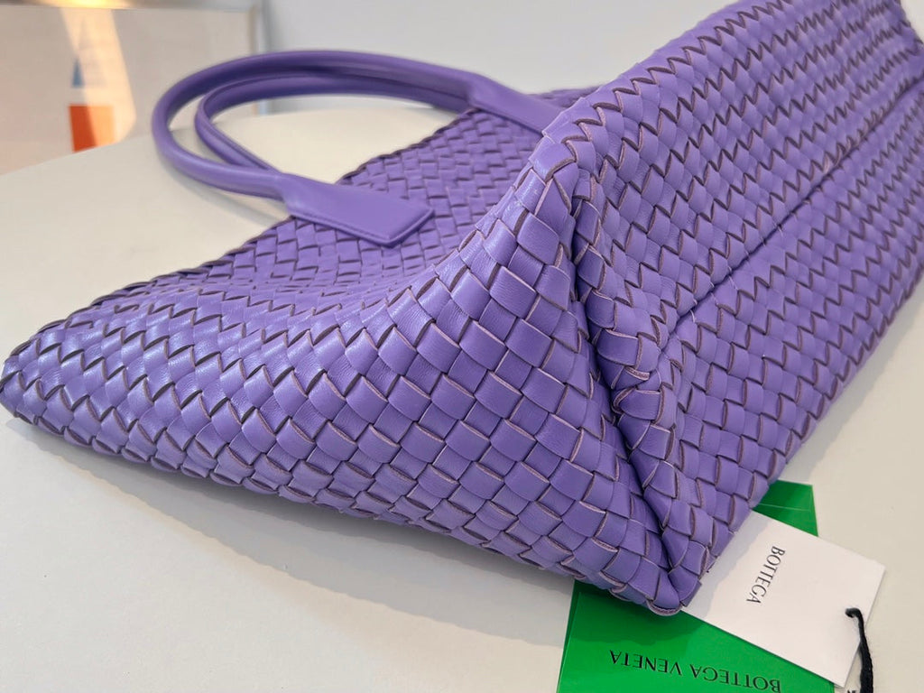 BOTTEGA VENETA LARGE CABAT 51 IN MAUVE PURPLE LAMBSKIN