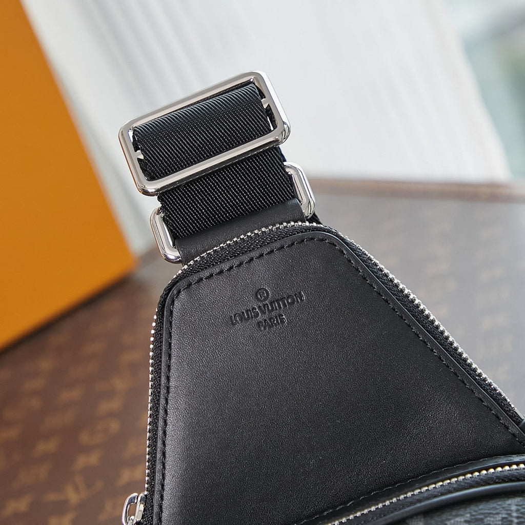 LOUIS VUITTON AVENUE SLINGBAG 31 IN BLACK MONOGRAM ECLIPSE CANVAS