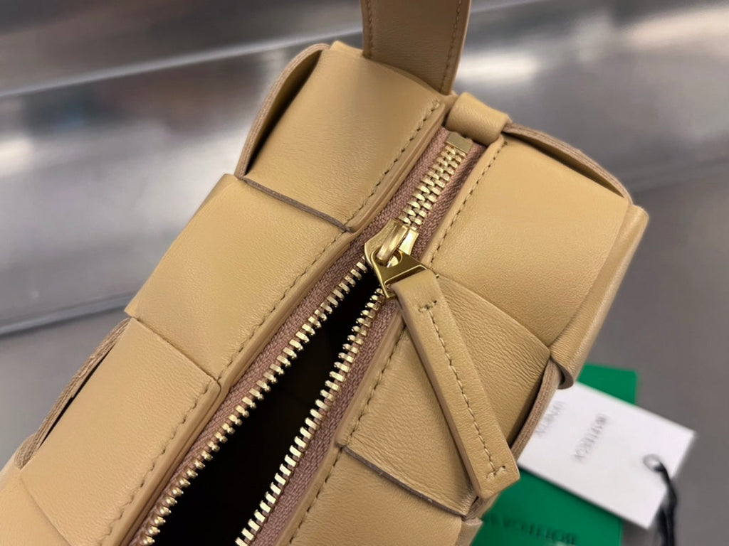 BOTTEGA VENETA BRICK CASSETTE 28 IN HARVEST GOLD CALFSKIN