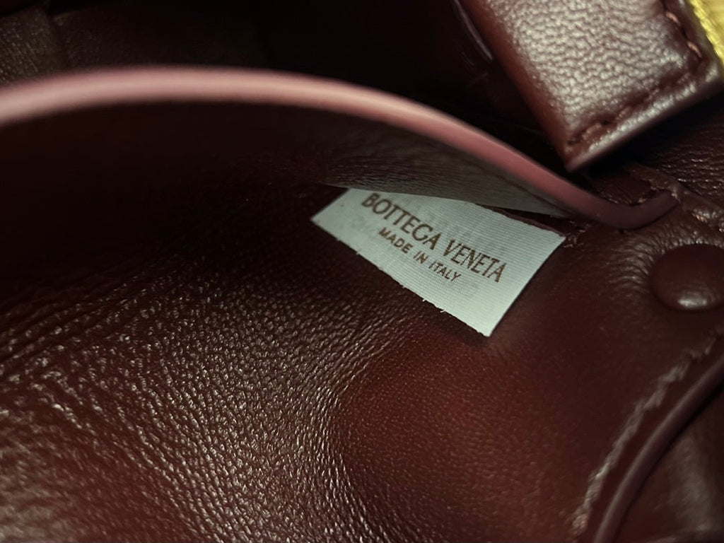 BOTTEGA VENETA BRICK CASSETTE 28 IN WINE RED CALFSKIN