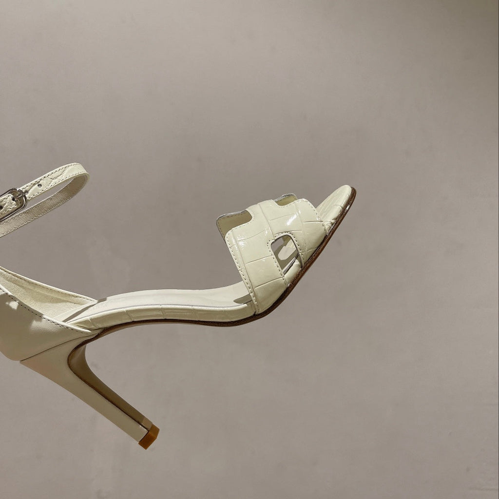 HERMES PREMIERE 105 SANDAL IN WHITE CALFSKIN