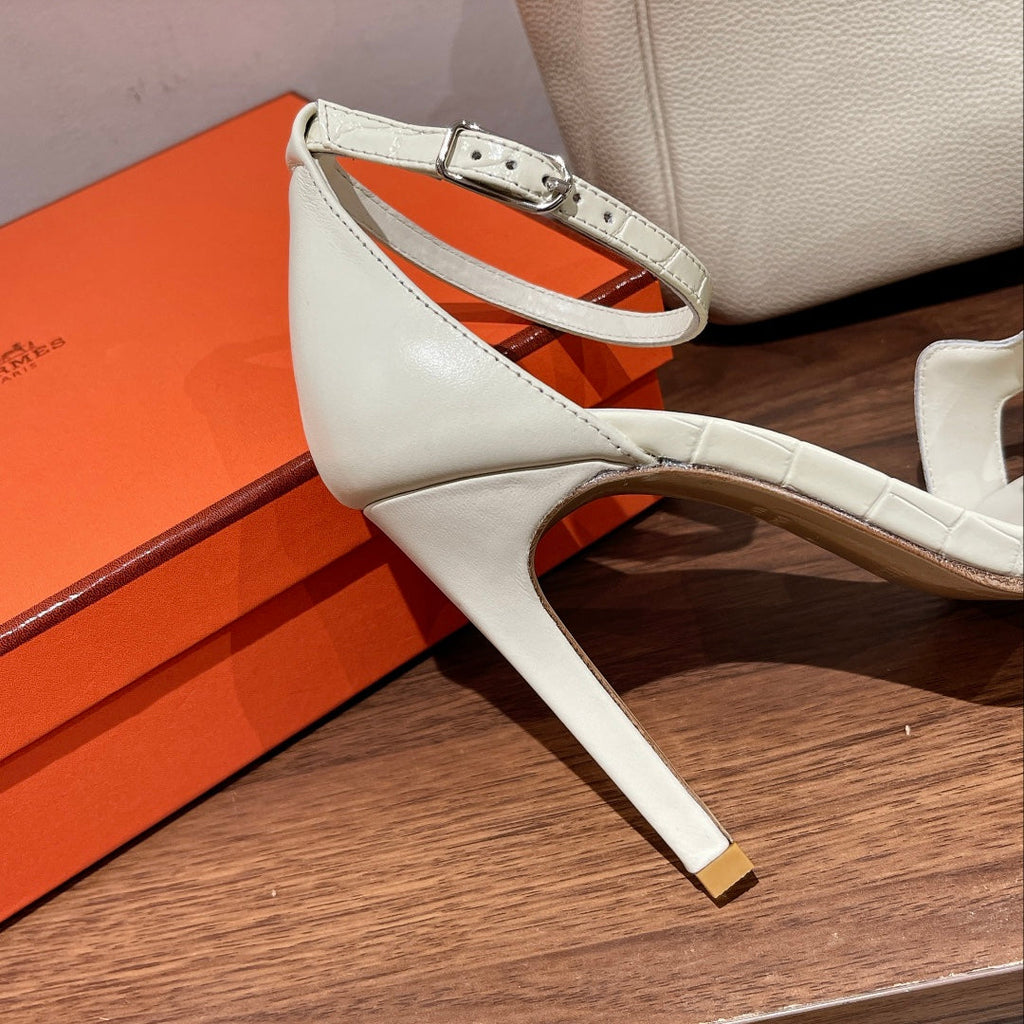 HERMES PREMIERE 115 SANDAL IN WHITE CALFSKIN