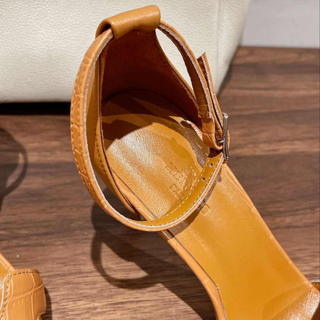 HERMES PREMIERE 105 SANDAL IN PEANUT BROWN CALFSKIN