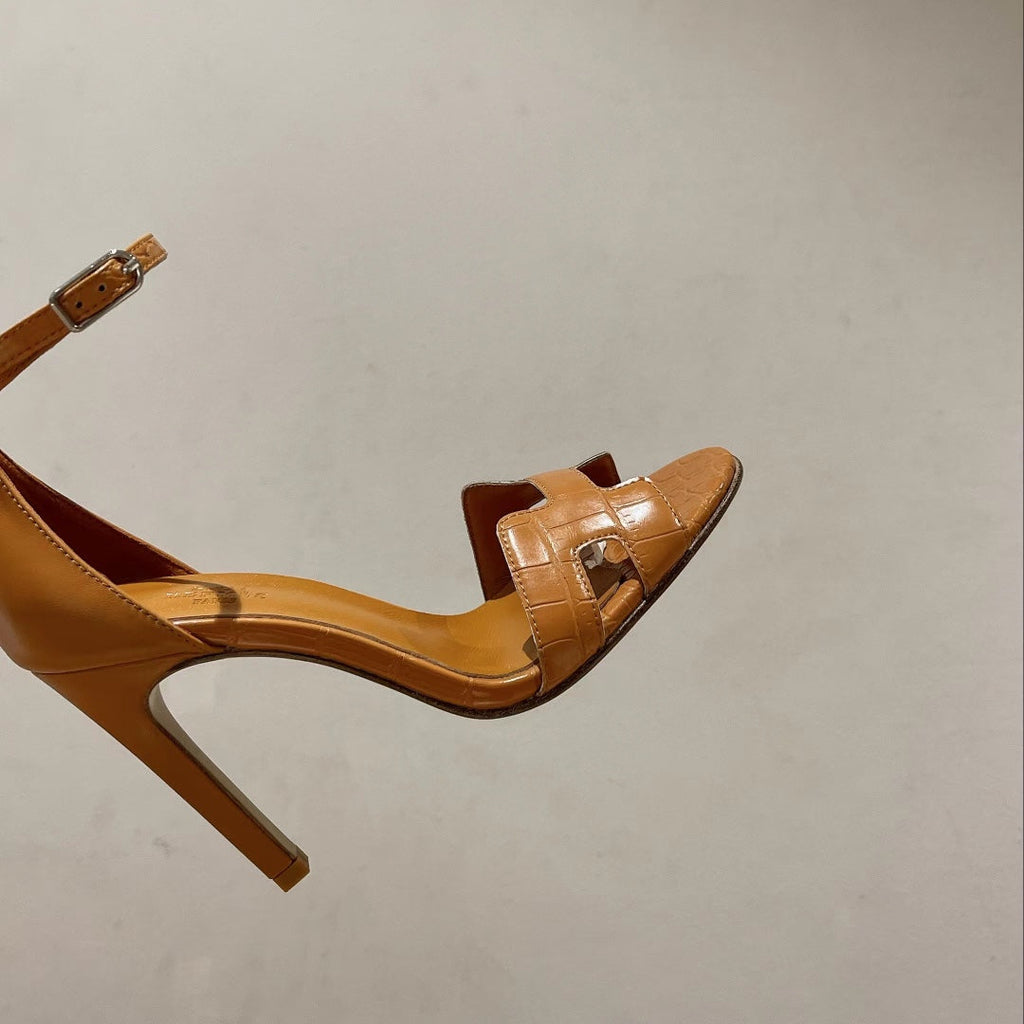 HERMES PREMIERE 115 SANDAL IN PEANUT BROWN CALFSKIN