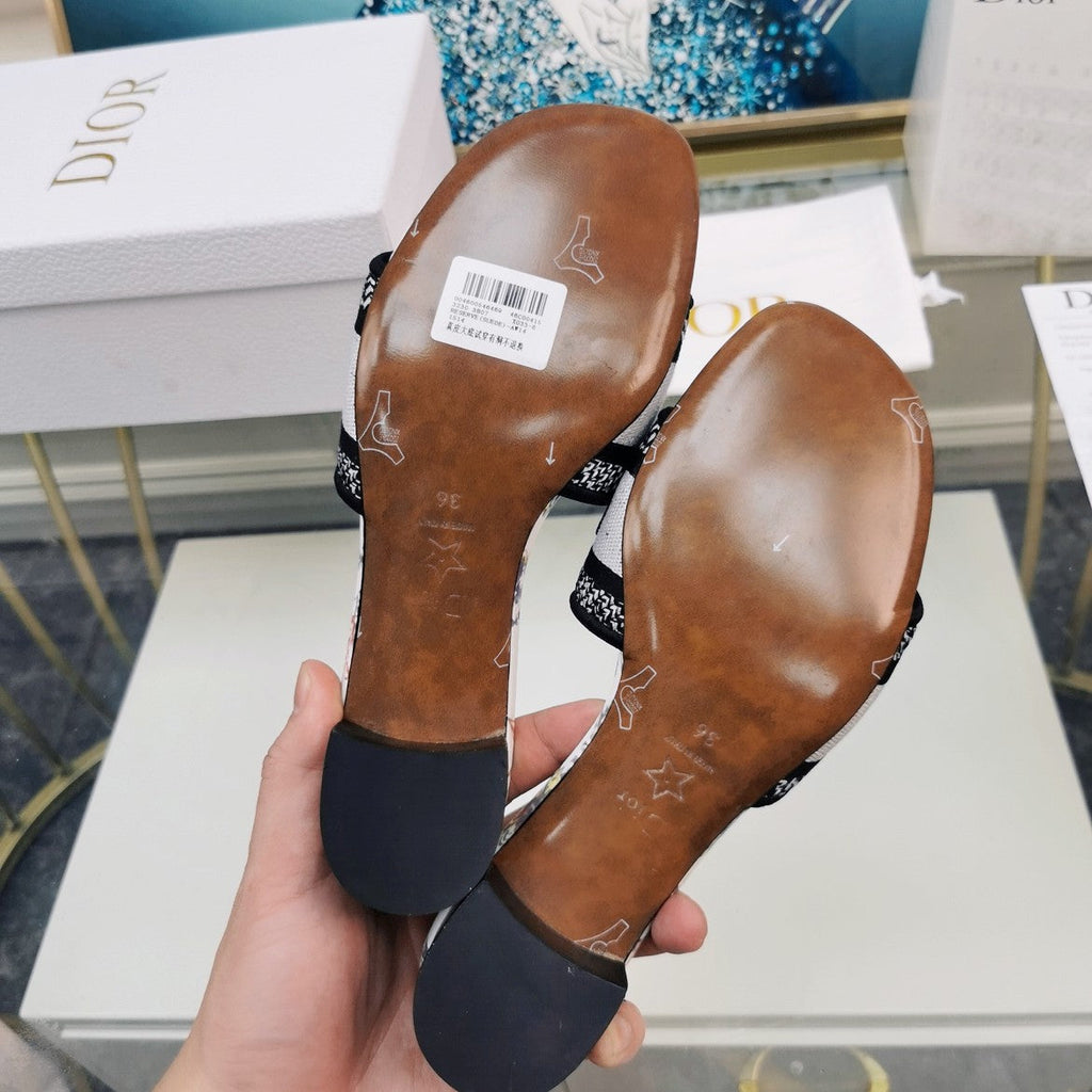 DIOR CD Mule Dway Heeled Slide 45mm Style 27