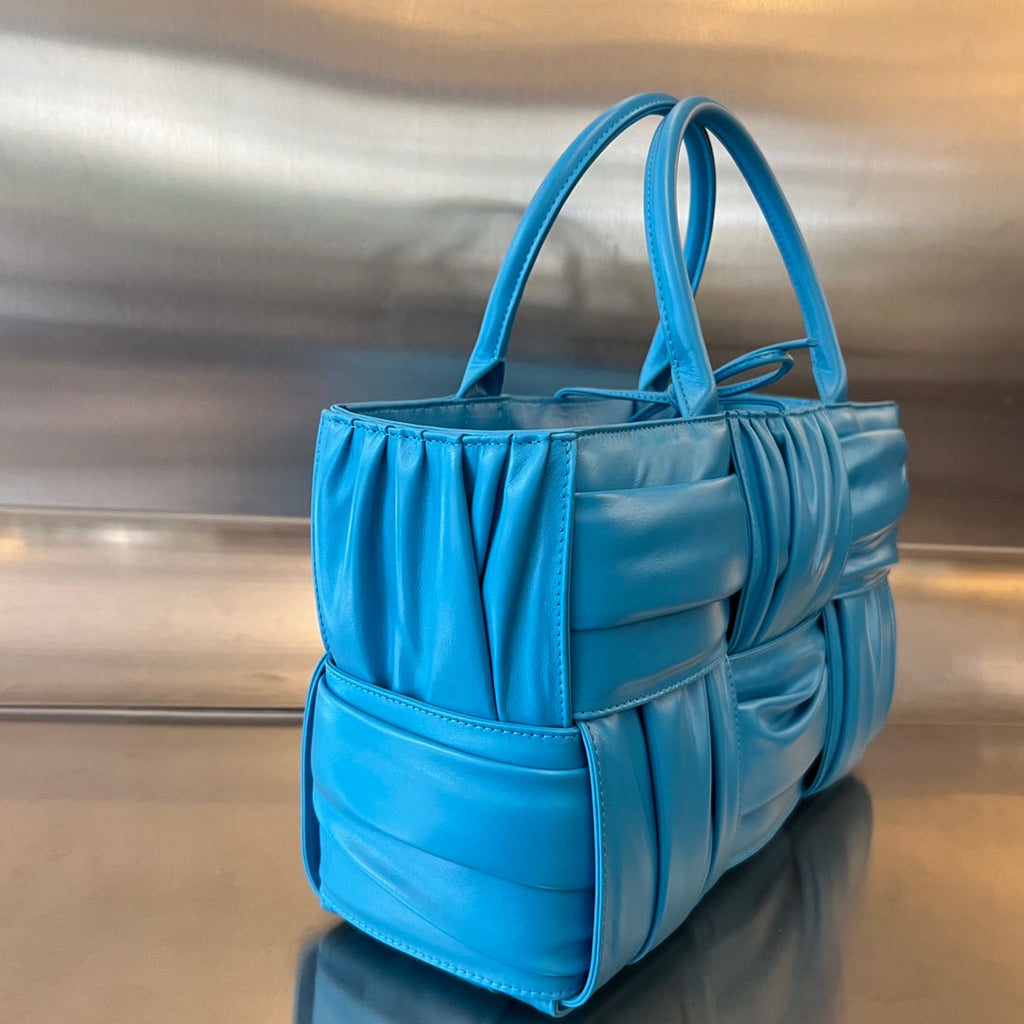 BOTTEGA VENETA SMALL ARCO TOTE 30 IN CERULEAN BLUE SOFT LAMBSKIN