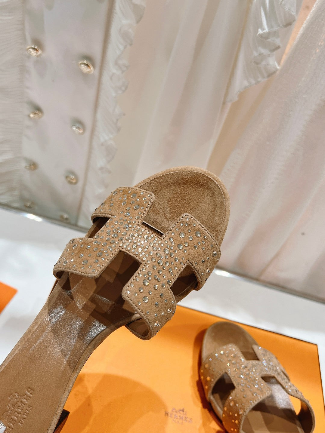 HERMES 0ASIS SANDALS BRIGHT ORANGE LAMBSKIN ATTACH CRYSTAL