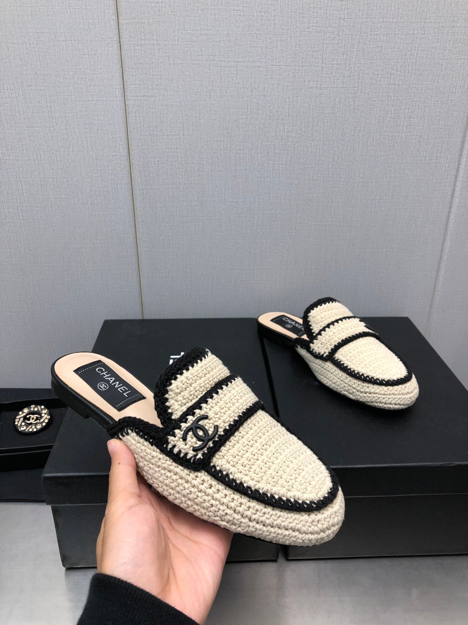 CHANEL HALF-MULES IN CREAM WOOL WOVEN