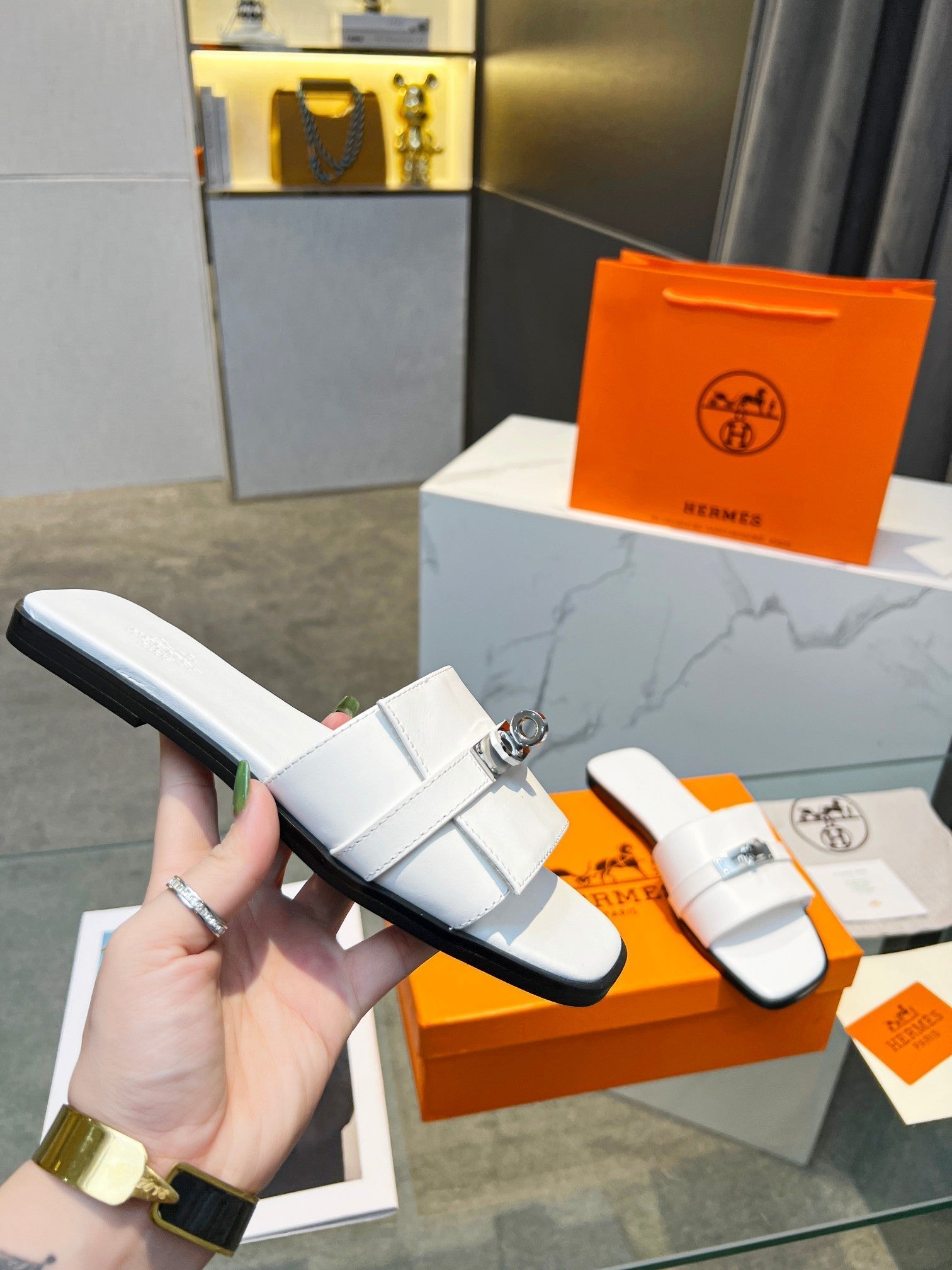 HERMES Giulia Sandal White Calfskin