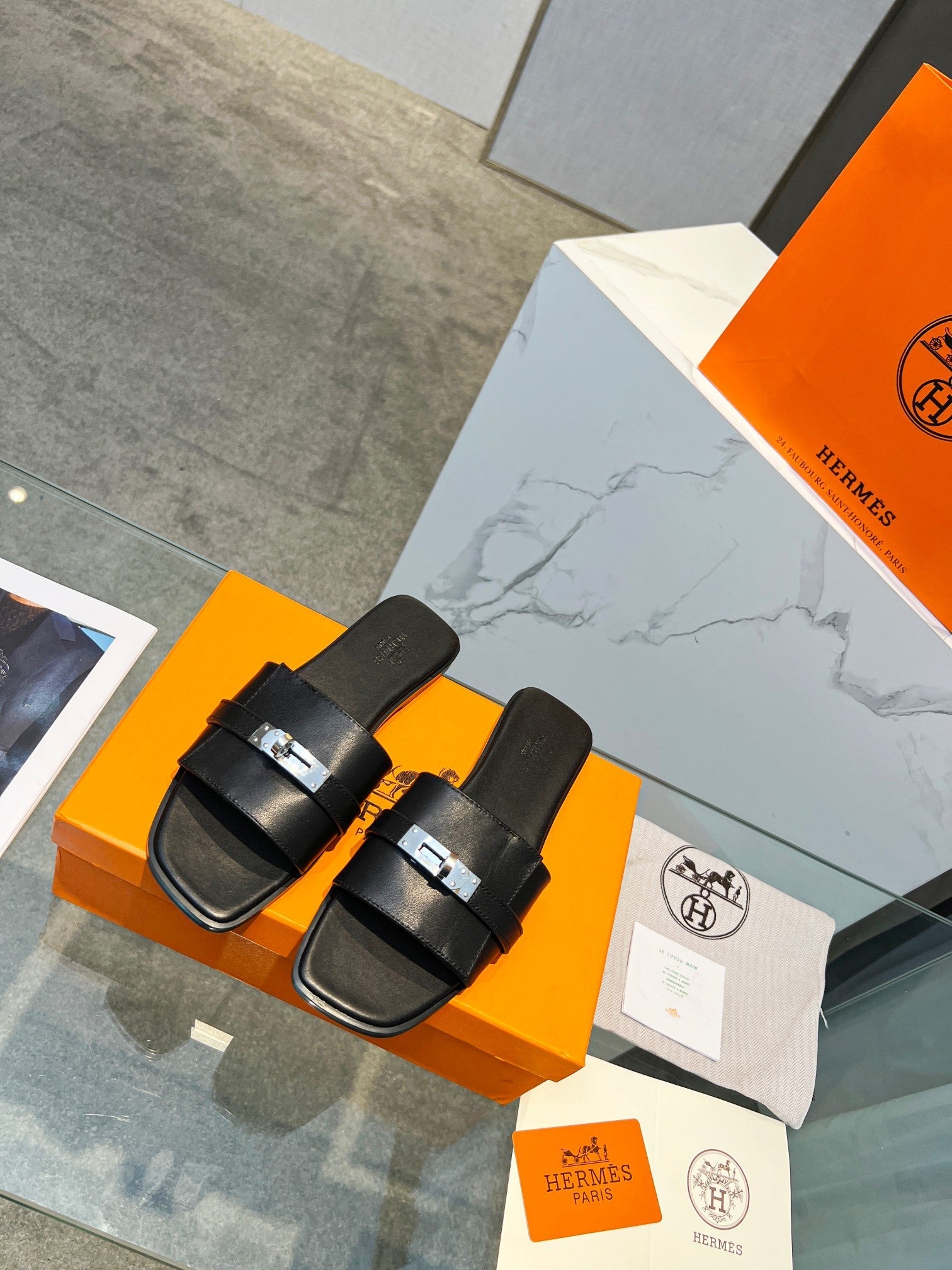 HERMES Giulia Sandal Black Calfskin