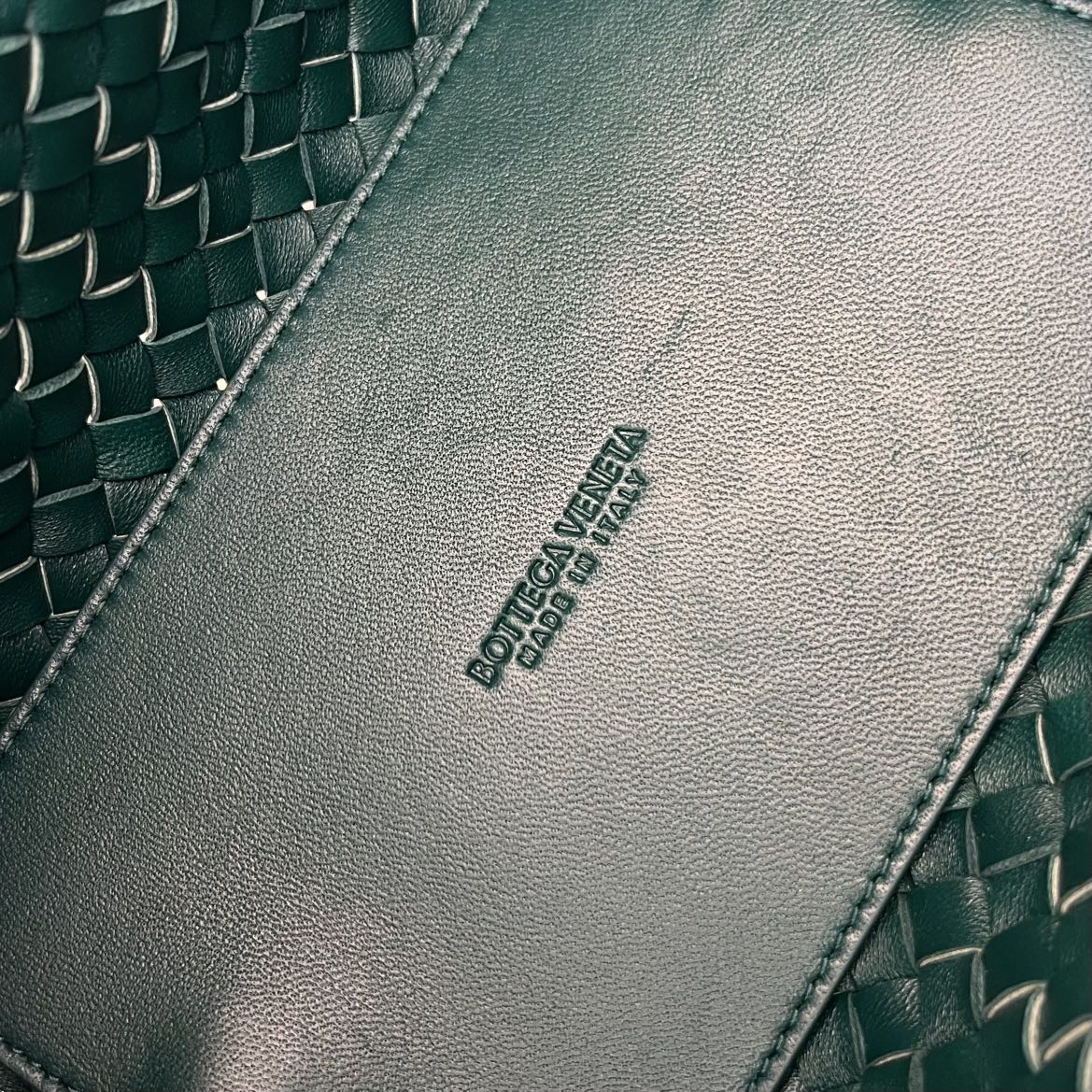 BOTTEGA VENETA MINI CABAT 20 IN KAITOKE GREEN LAMBSKIN