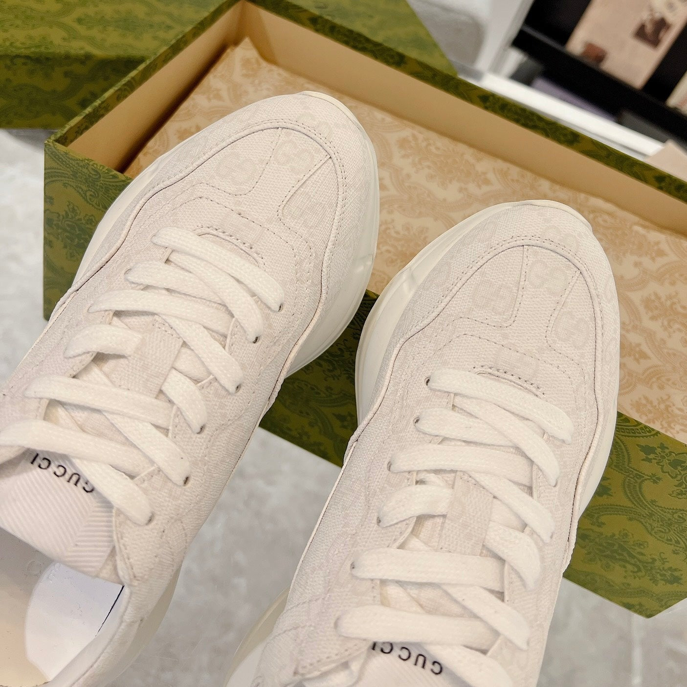 GUCCI 100 RHYTON SNEAKER Creamy White
