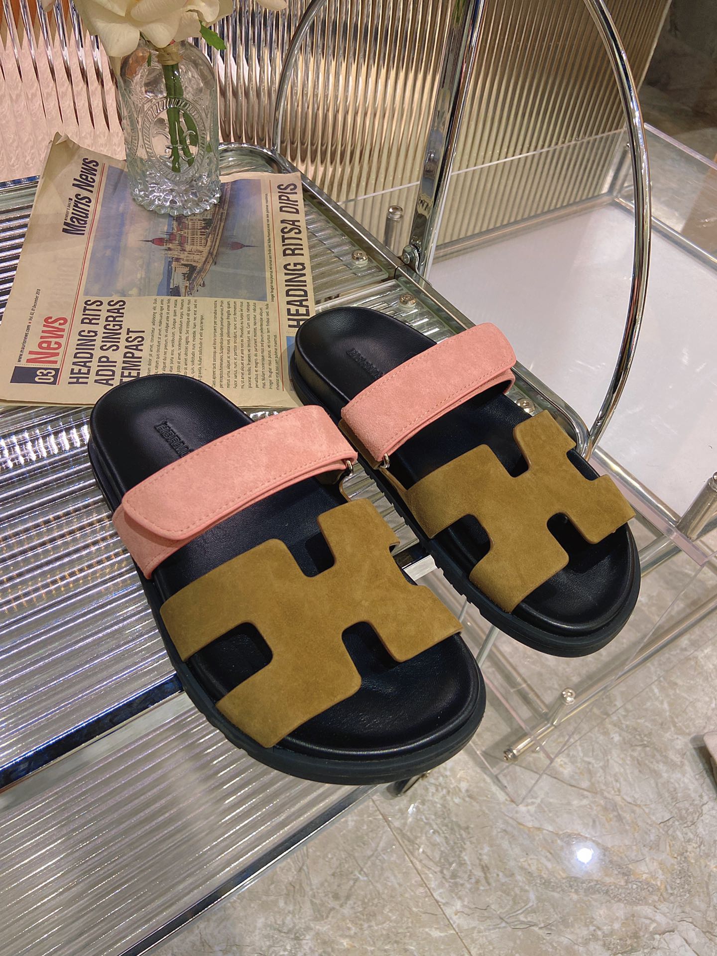HERMES CHYPRE SANDAL ARMY MIX LIGHT PINK SUEDE