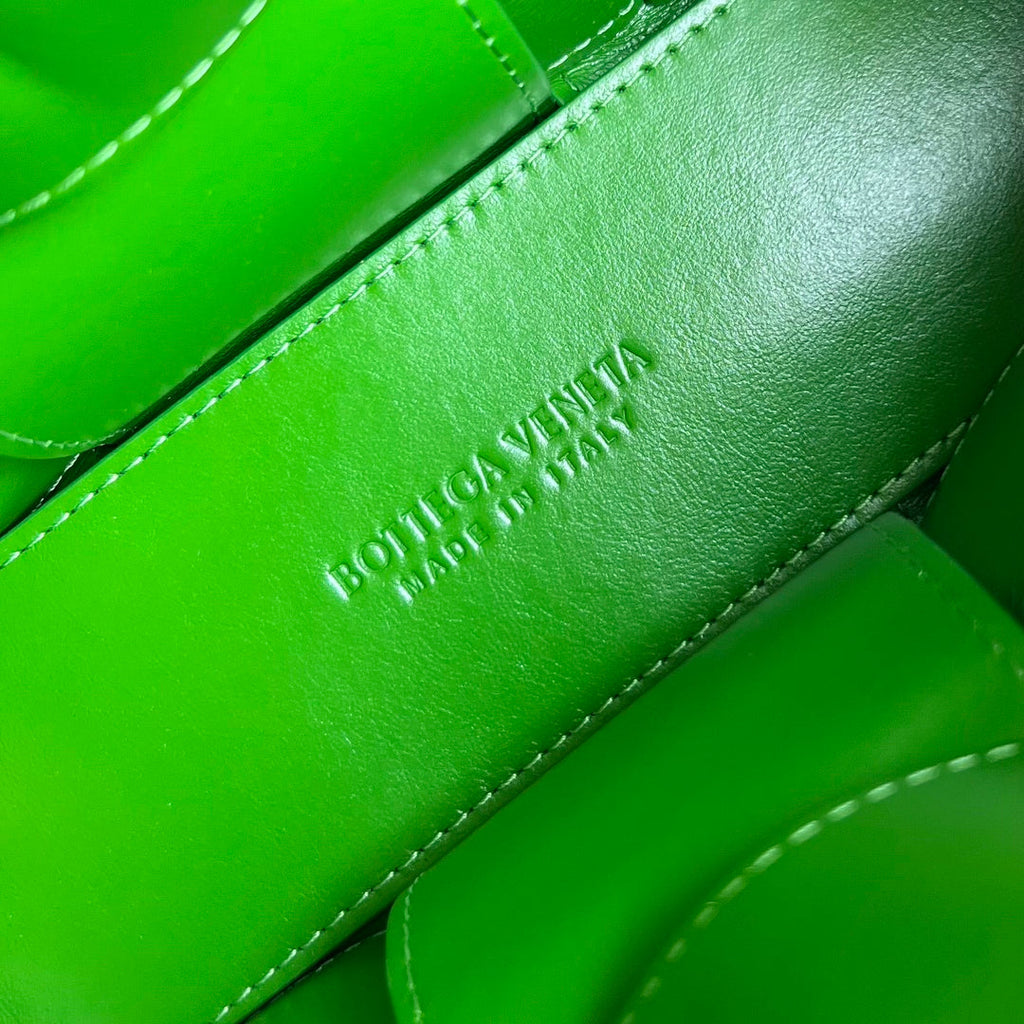 BOTTEGA VENETA CANDY ARCO TOTE 20 IN GREEN SOFT LAMBSKIN