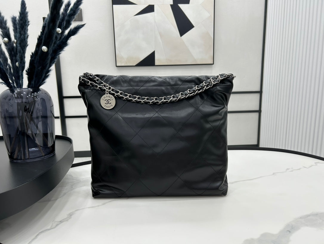 CHANEL LARGE 42 HANDBAG IN BLACK CALFSKIN SILVER HARDWARE