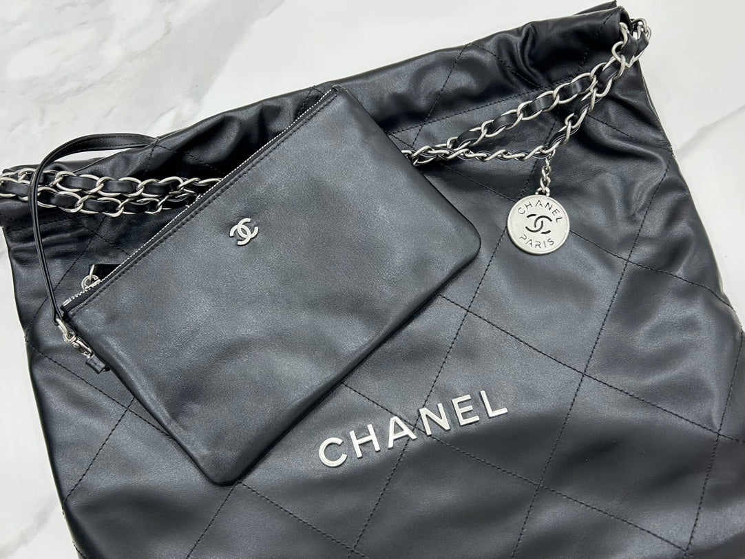 CHANEL LARGE 42 HANDBAG IN BLACK CALFSKIN SILVER HARDWARE