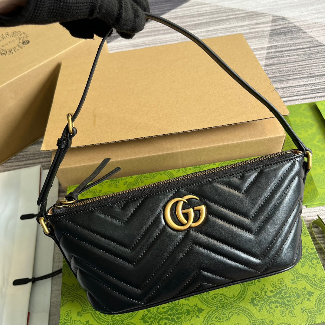 GUCCI MARMONT SMALL 23 HANDBAG IN BLACK CALFSKIN WITH GOLDEN LOGO