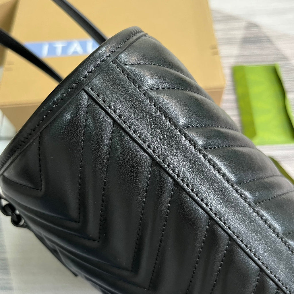 GUCCI MARMONT LARGE 38 TOTE IN BLACK CALFSKIN