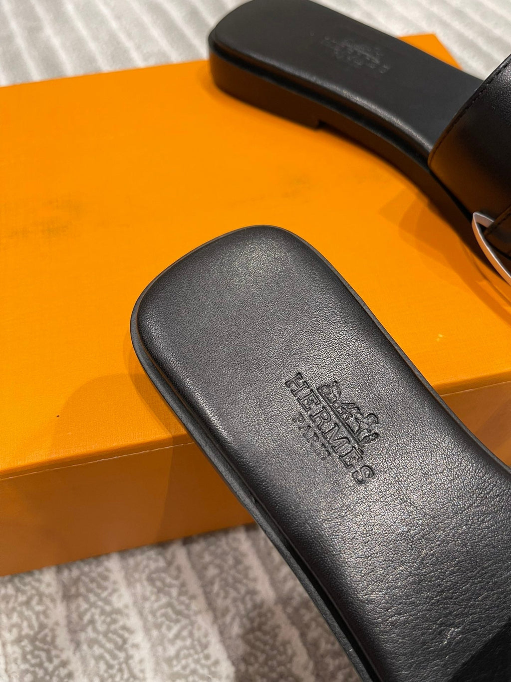 HERMES GABRIEL SANDAL BLACK CALFSKIN