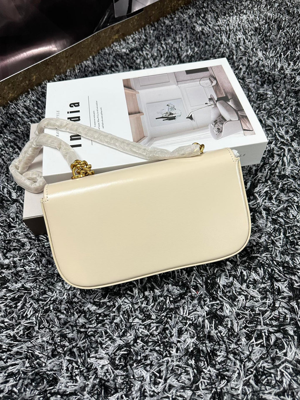 CELINE TRIPHOME 20 WHITE COWHIDE LEATHER CHAIN STRAP BAG