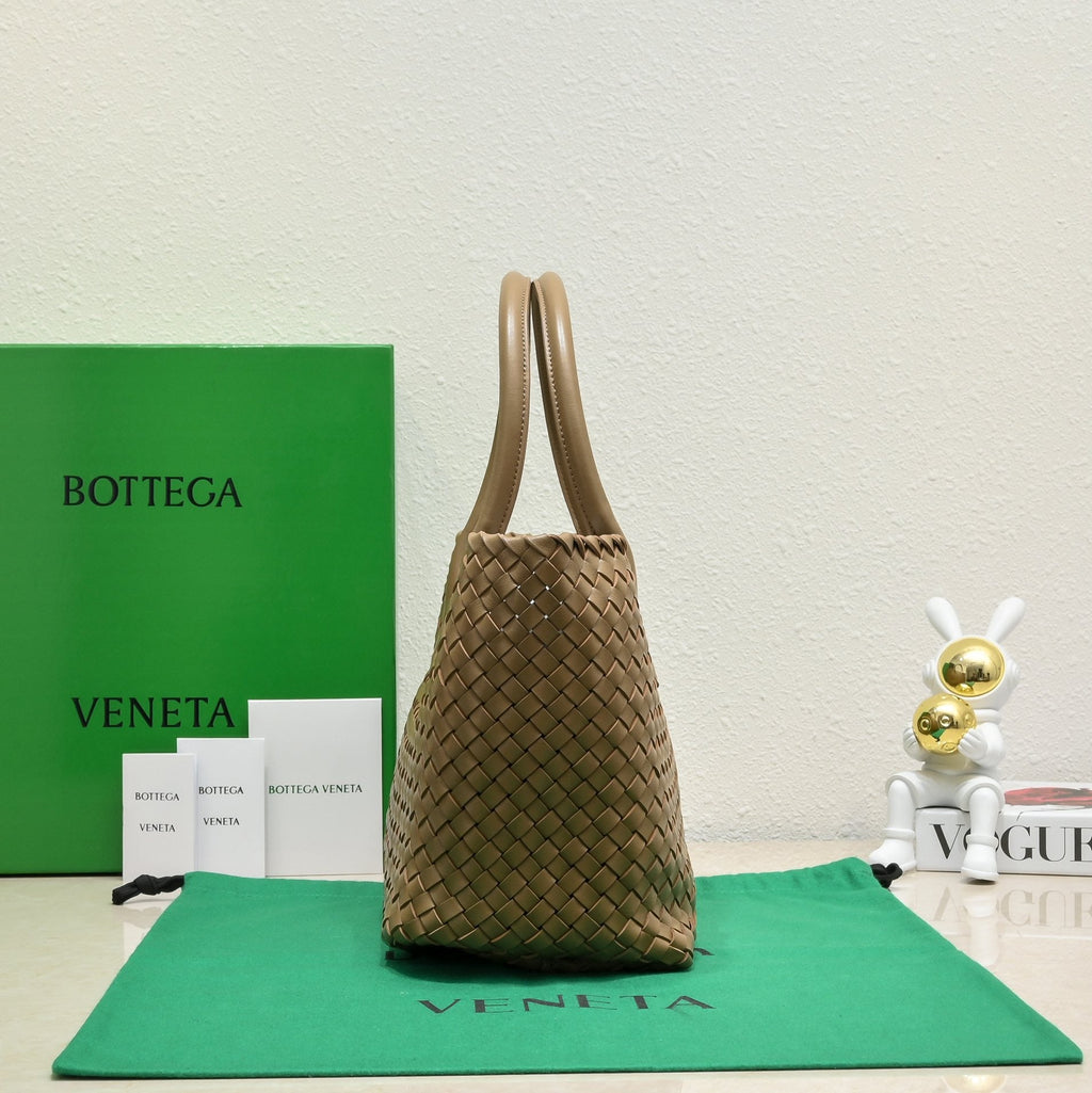 BOTTEGA VENETA Large Cabat 45cm Brown Lambskin Ghw