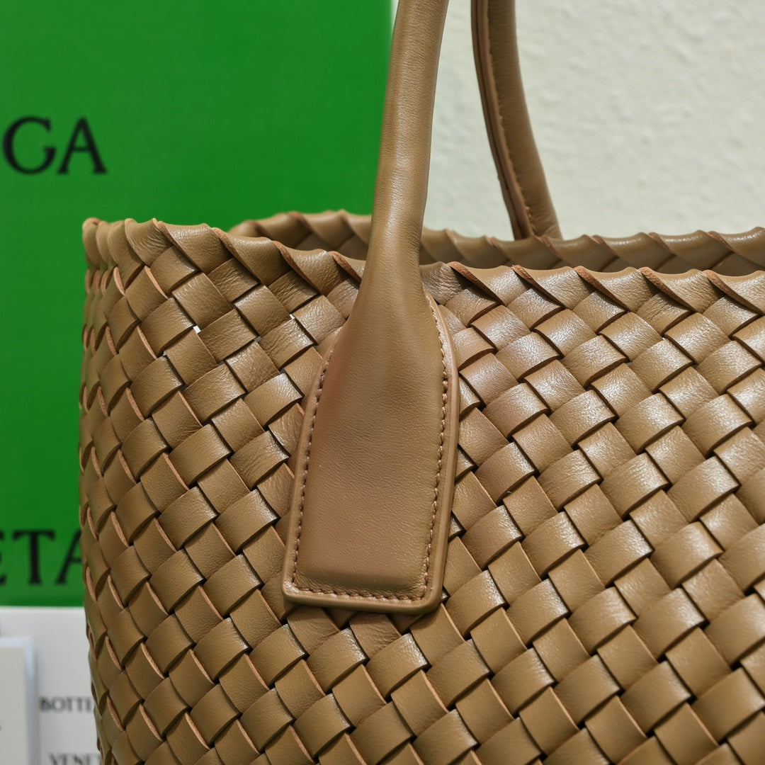 BOTTEGA VENETA Large Cabat 45cm Brown Lambskin Ghw