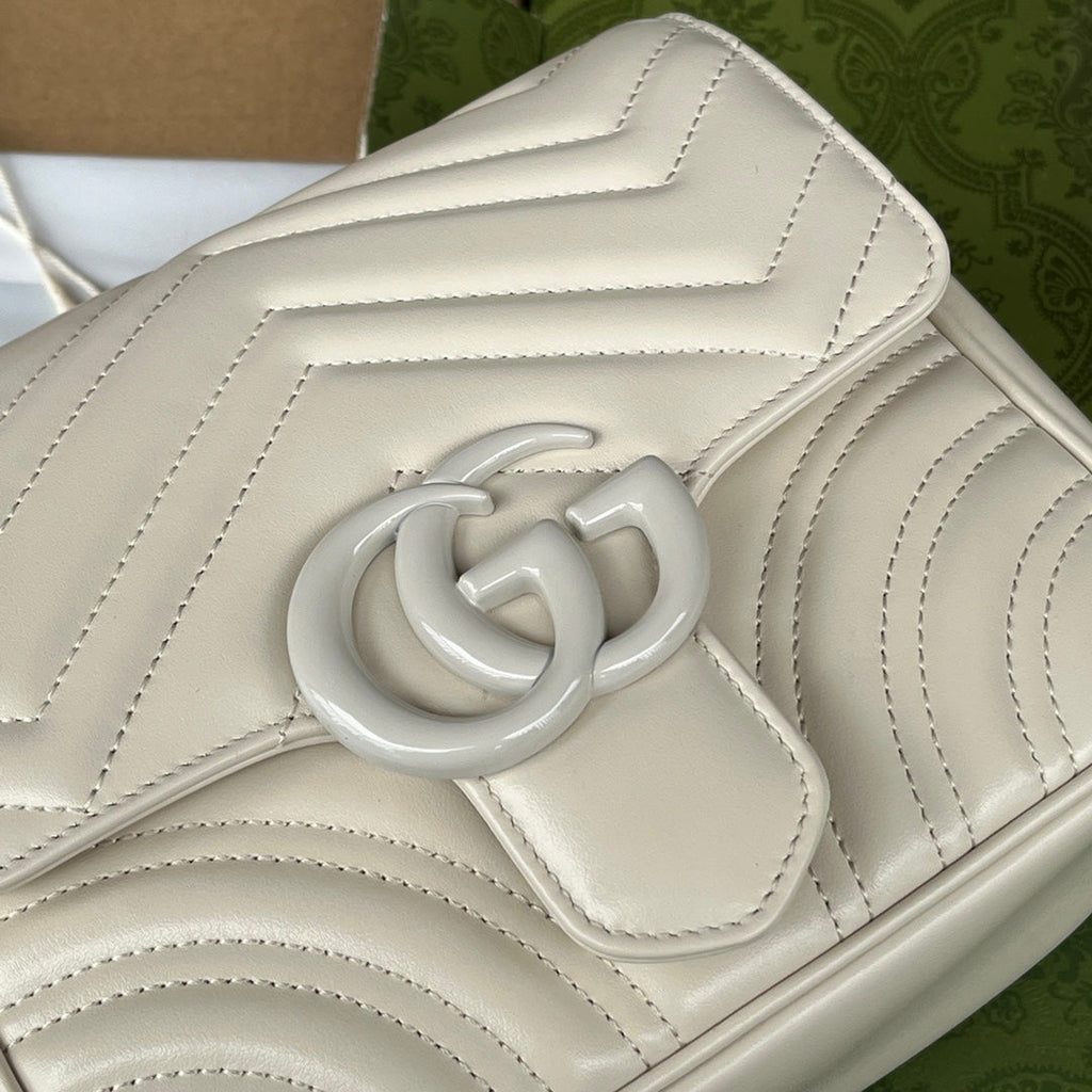 GUCCI MARMONT QUILTED SHOULDER BAG 18 IN WHITE CALFSKIN