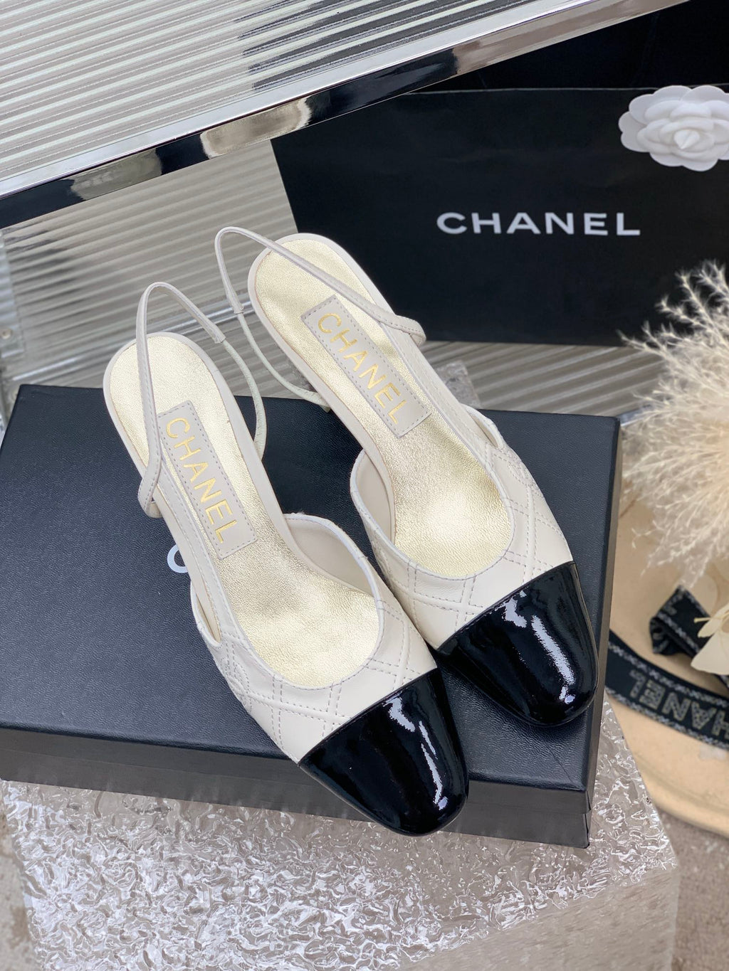 CHANEL HIGH SLINGBACKS 65 WHITE MIX BLACK CALFSKIN