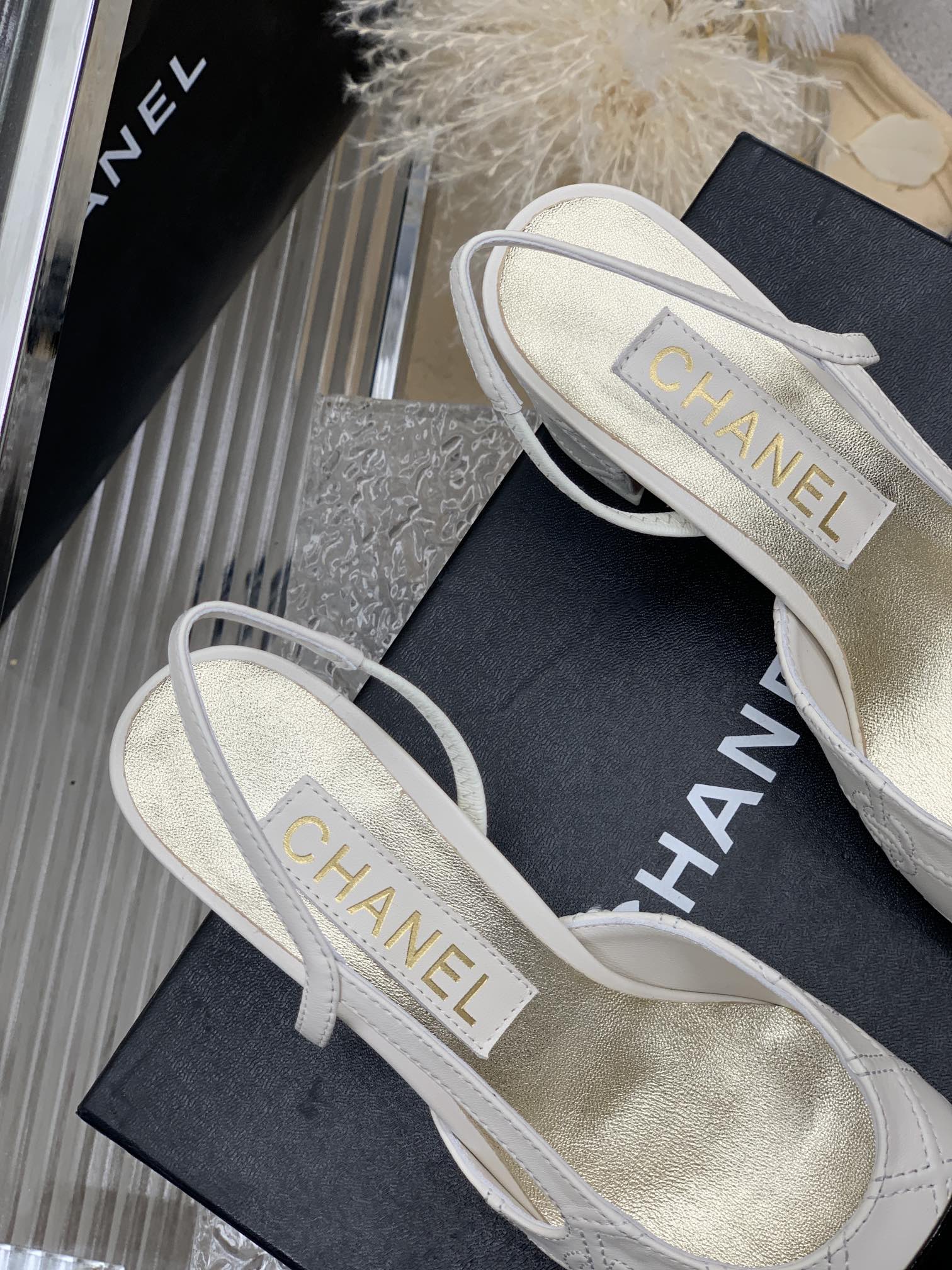 CHANEL HIGH SLINGBACKS 65 WHITE MIX BLACK CALFSKIN