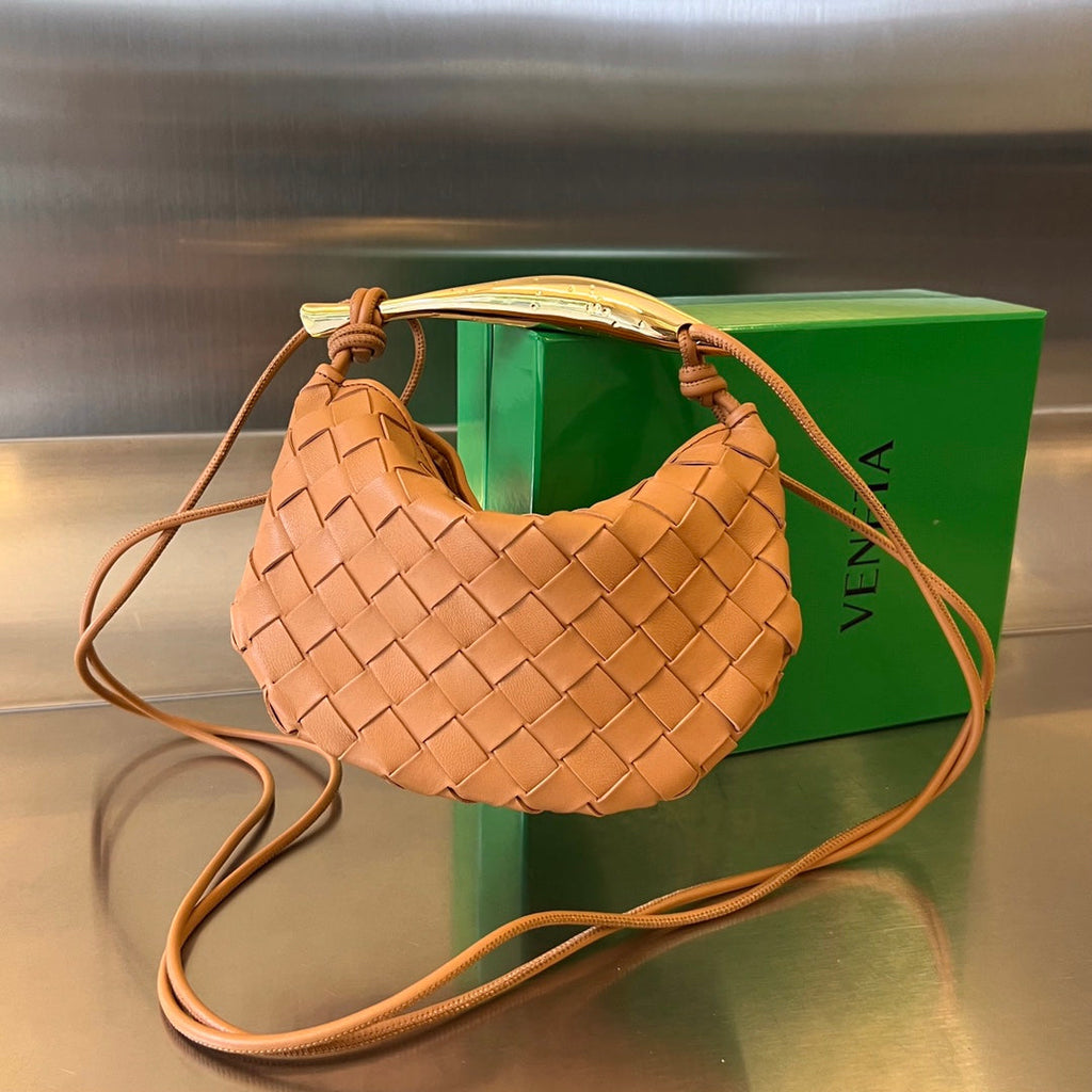 BOTTEGA VENETA SARDINE 20 WITH CHAIN IN TAWNY BROWN LAMBSKIN