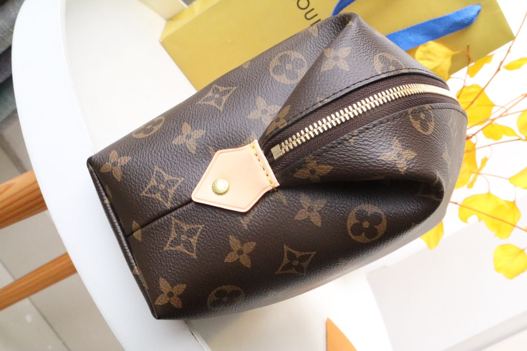 LOUIS VUITTON COSMETIC BAG 27 IN BROWN MONOGRAM COATED CANVAS