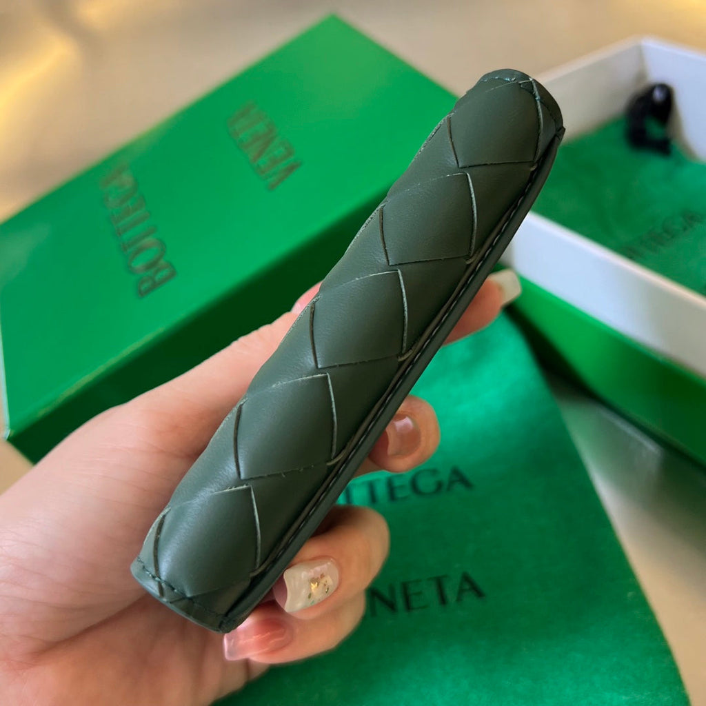 BOTTEGA VENETA INTRECCIATO BUSINESS 11 EMERALD GREEN CALFSKIN CARD CASE
