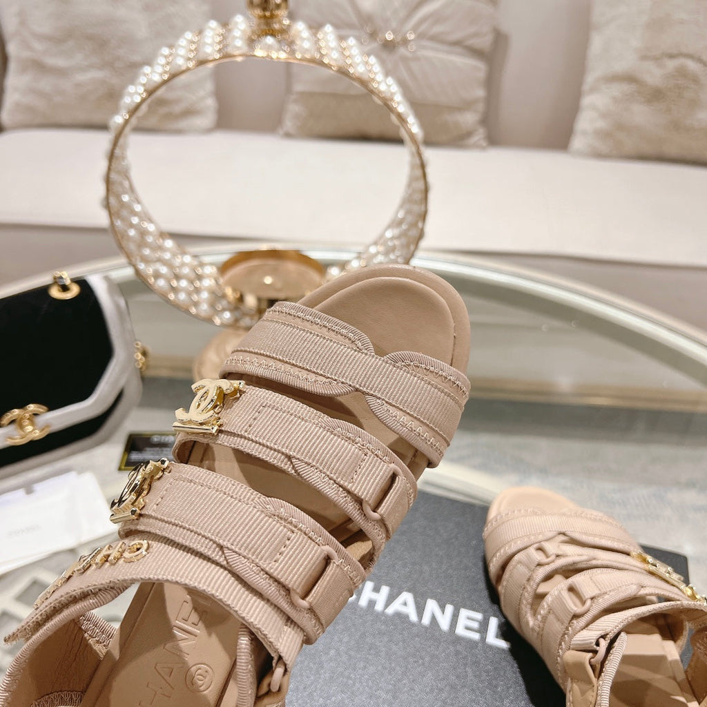 CHANEL Double C  Xiaoxiang Chain Fabric Head Chunky Sandal Cream Lambskin