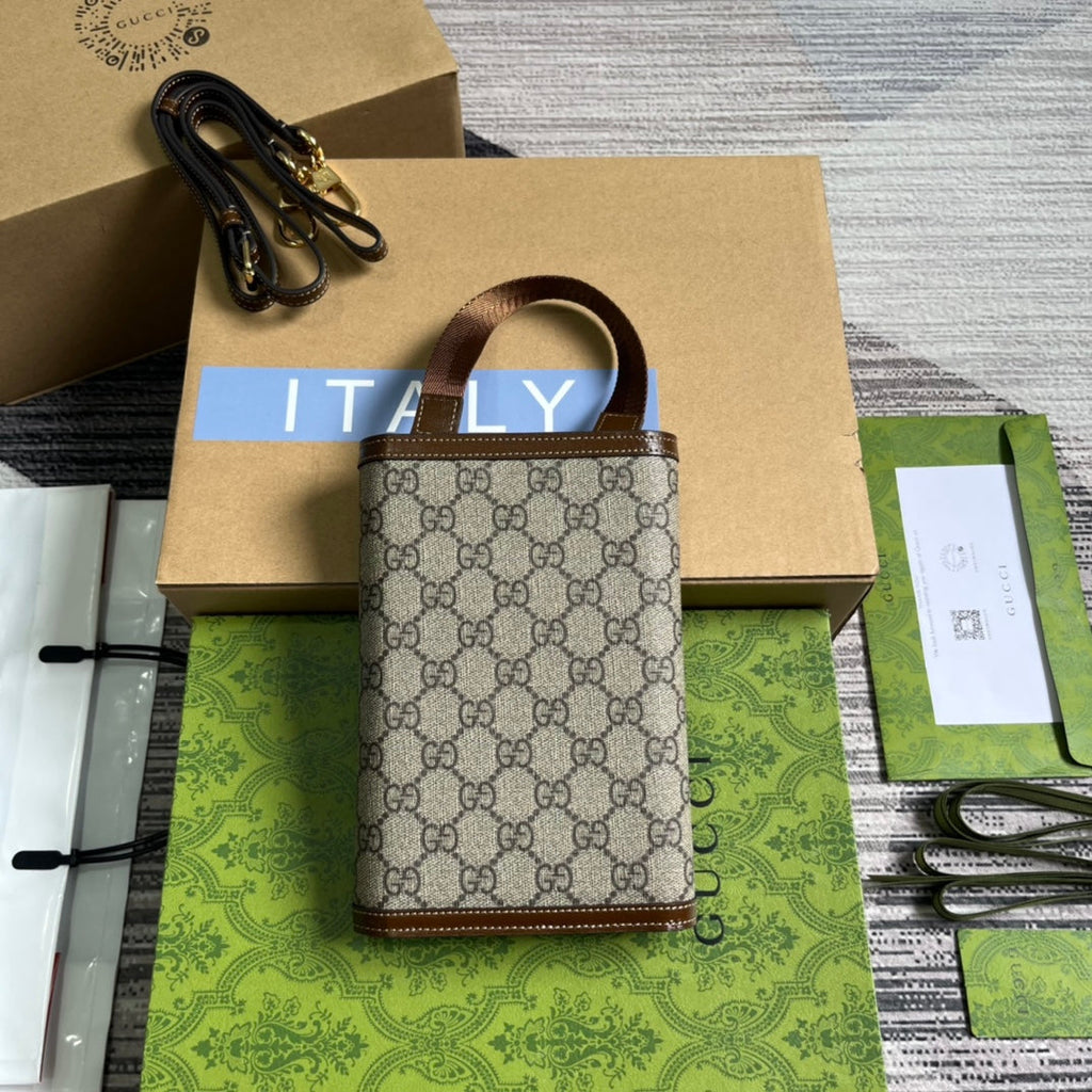 GUCCI CLASP CLUTCH 20 IN BEIGE CANVAS AND BROWN CALFSKIN